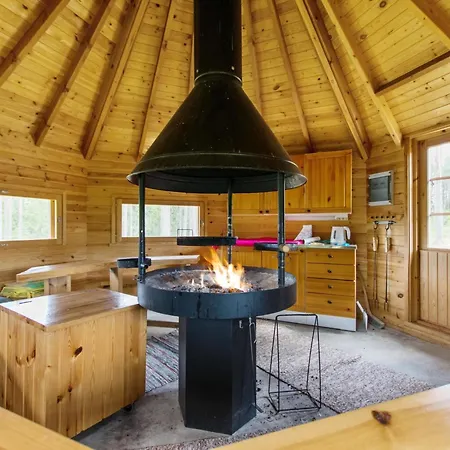 Maentyranta By Interhome * Lansi-Kalmari